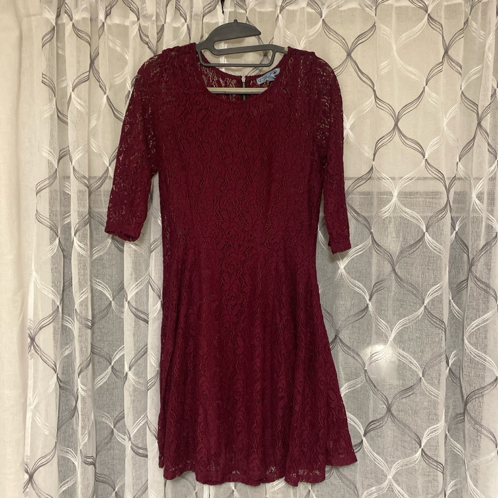Medium knee length lace dress